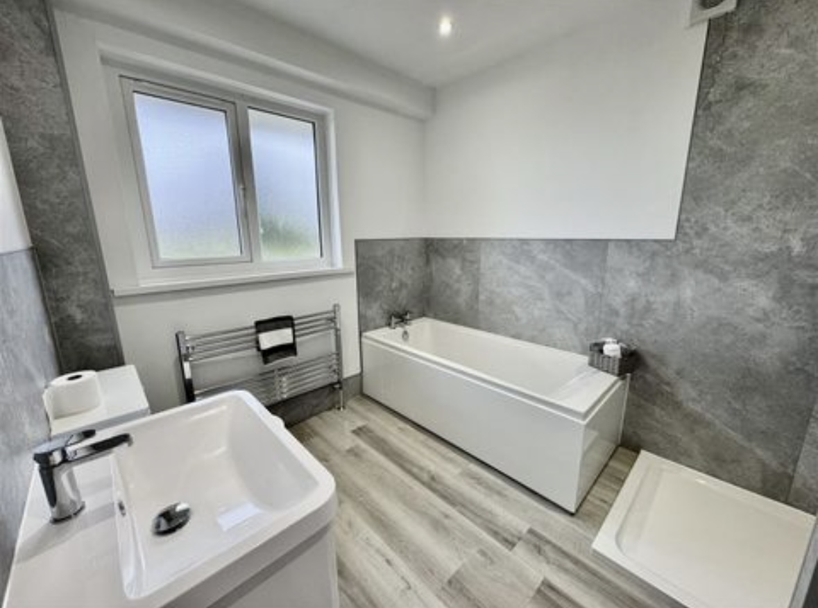 Finished modern bathroom fitted by S Thomas Plumbing